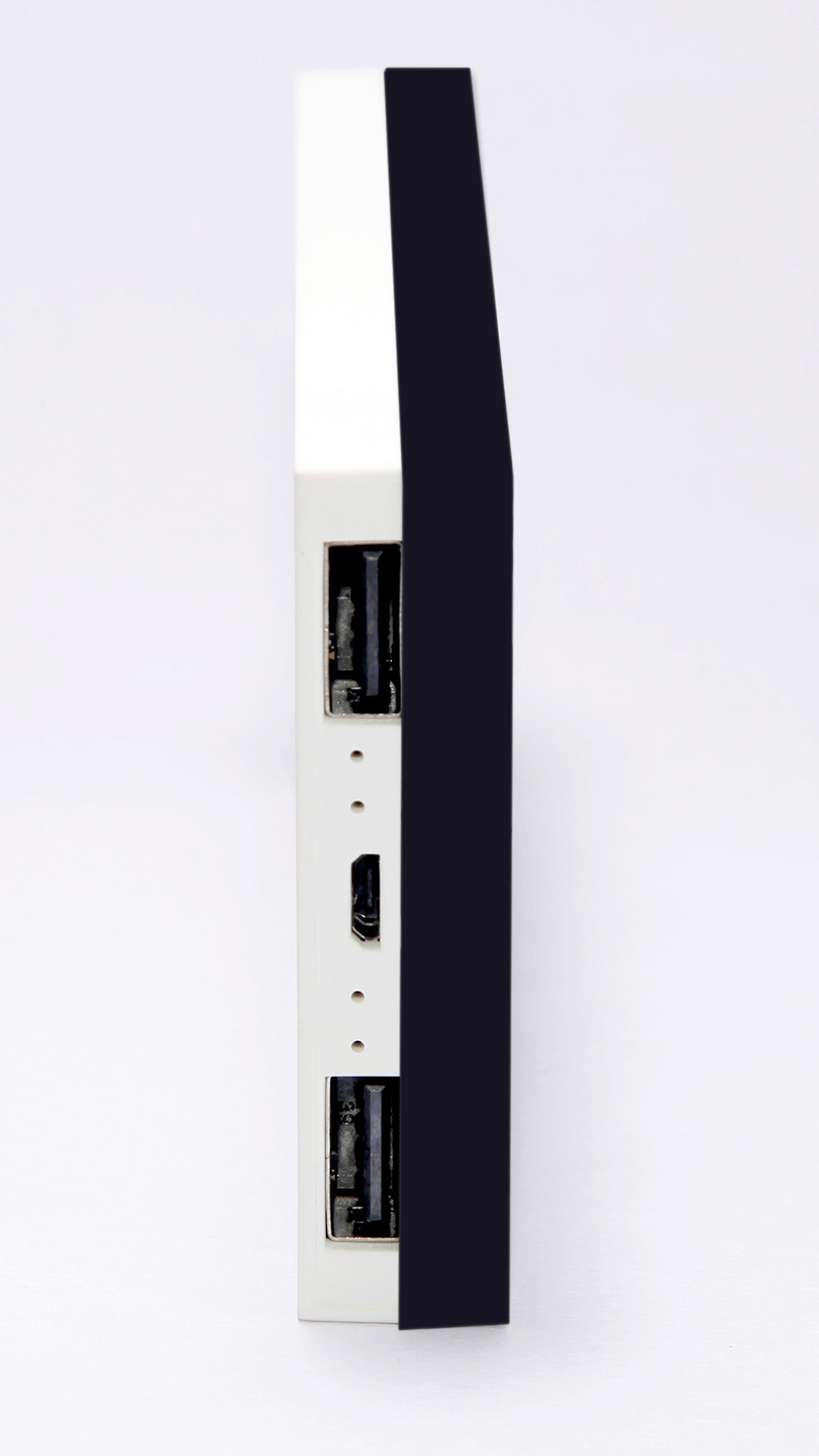 Suich SUICH004 10000 mAh Power Bank (White & Black)