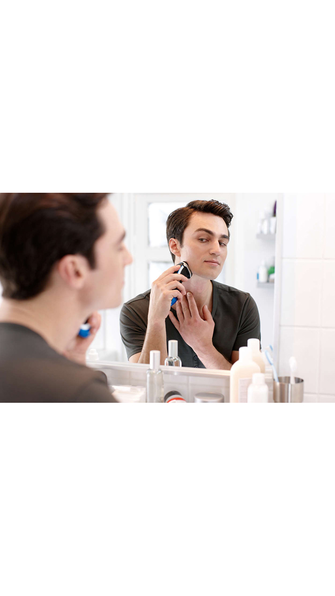 Philips AT756 Shaver For Men (Black & Blue)